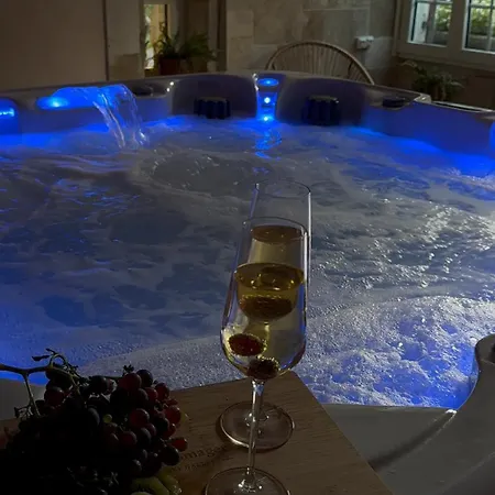 Le Nid Des Pres & Penzion Mensignac